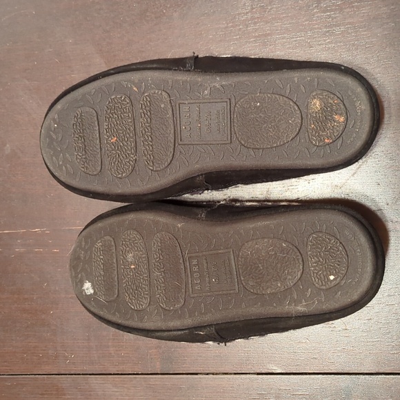 Acorn Women's Slippers - Picture 2 of 5